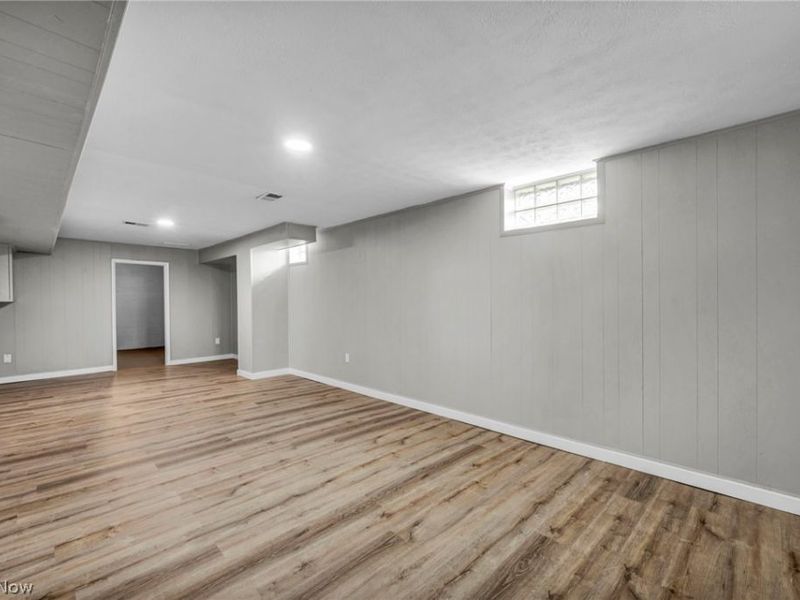 17900 Hicks Road, Walton Hills, OH 44146 Photo 40