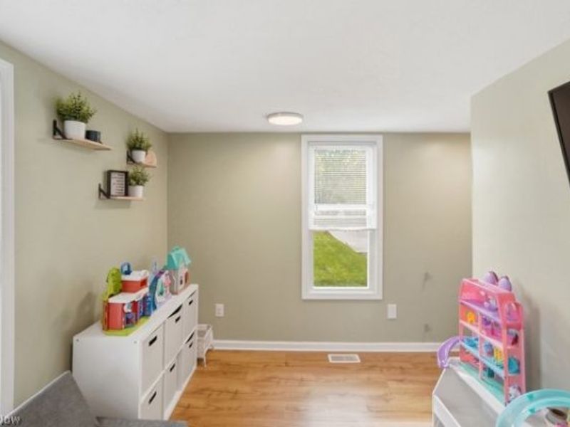4044 W 223rd Street, Fairview Park, OH 44126 Photo 10