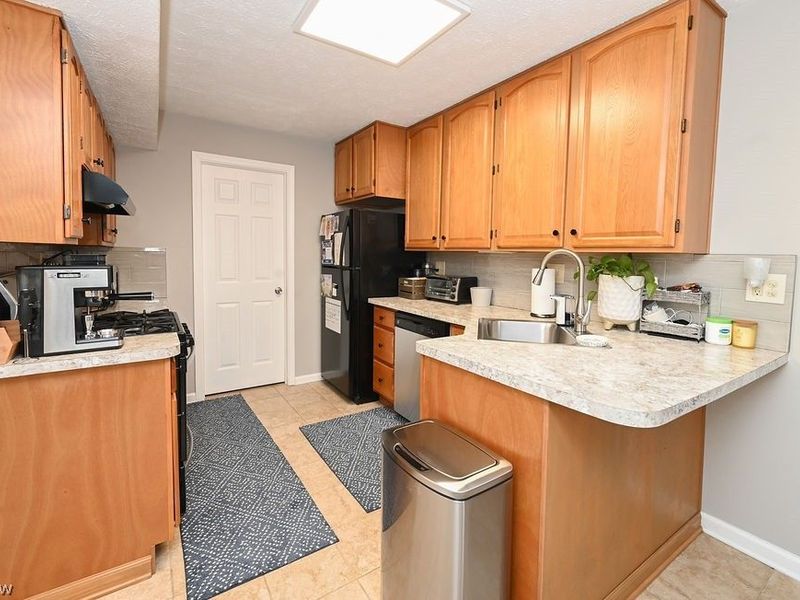 4251 Regal Avenue, Brunswick, OH 44212 Photo 8