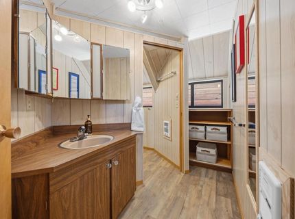 5104 Westshore Drive, Soda Springs, CA 95728 Photo