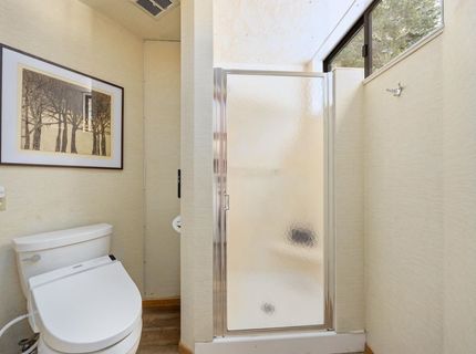 5104 Westshore Drive, Soda Springs, CA 95728 Photo