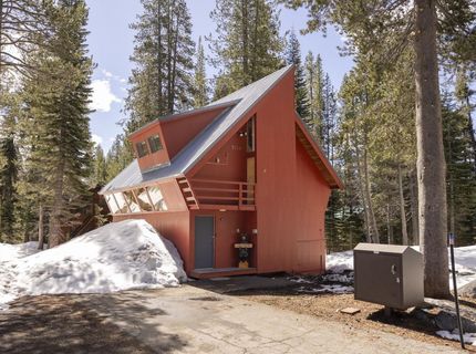 5104 Westshore Drive, Soda Springs, CA 95728 Photo
