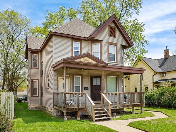 707 West AVENUE, Unit 711, La Crosse, WI 54601