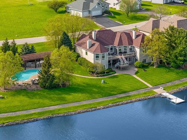 3833 Westlake Village Drive , Winnebago, IL 61088