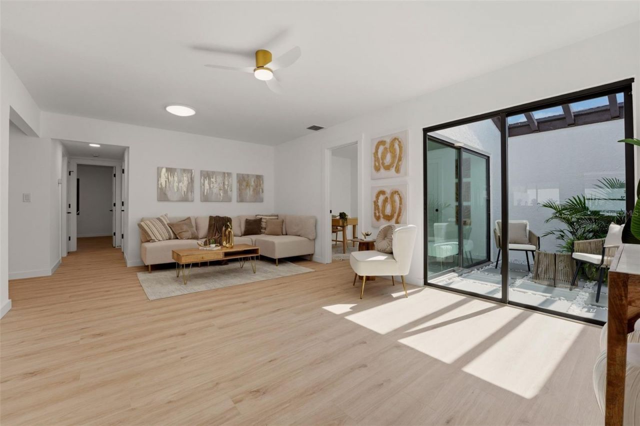 3692 Glen Oaks Manor Drive, Sarasota, FL 34232 Photo