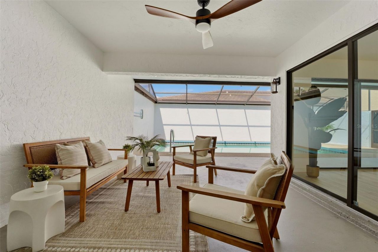 3692 Glen Oaks Manor Drive, Sarasota, FL 34232 Photo