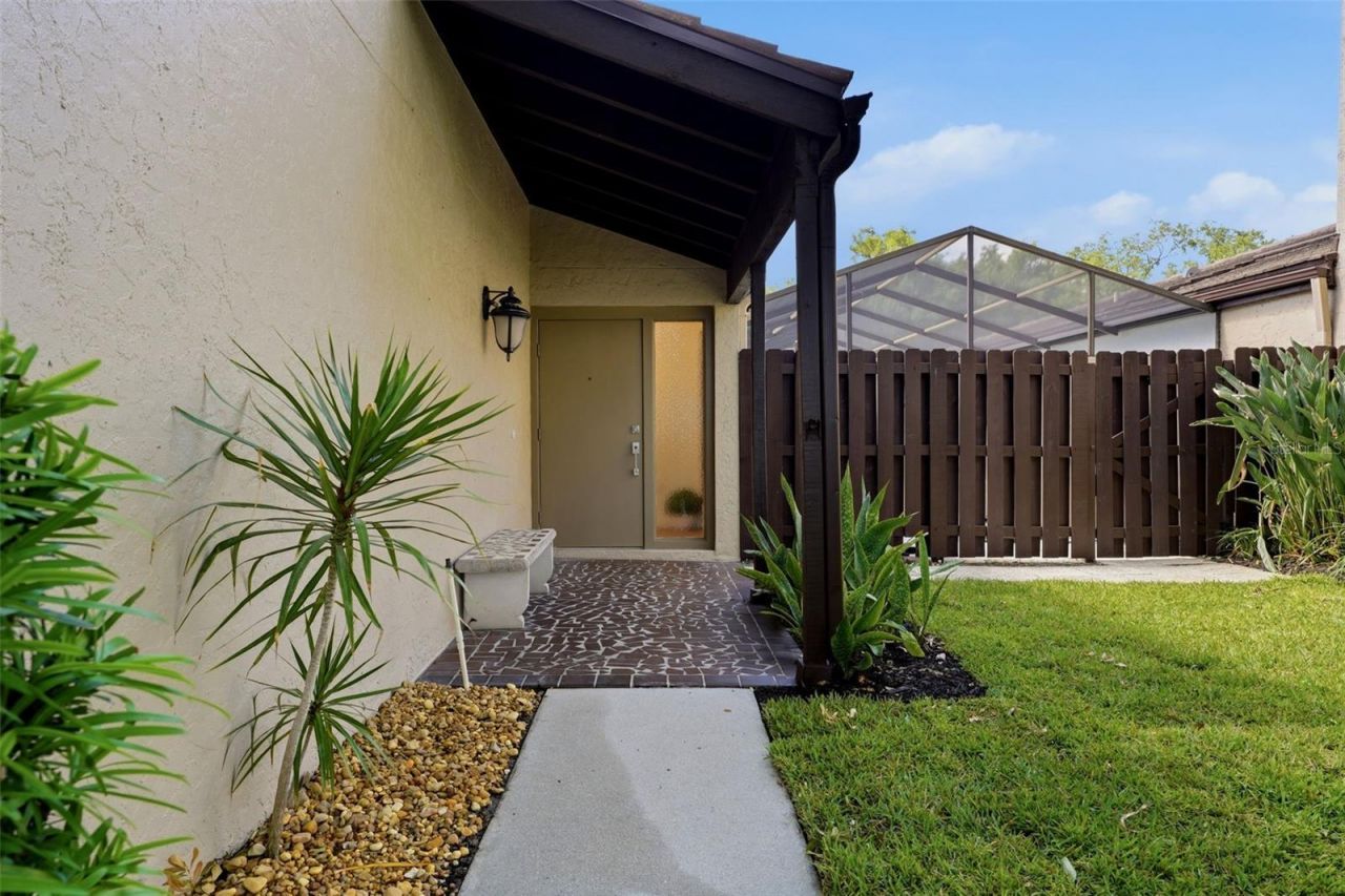 3692 Glen Oaks Manor Drive, Sarasota, FL 34232 Photo