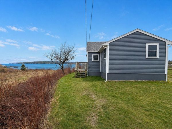 102 Sargent Street , Winter Harbor, ME 04693