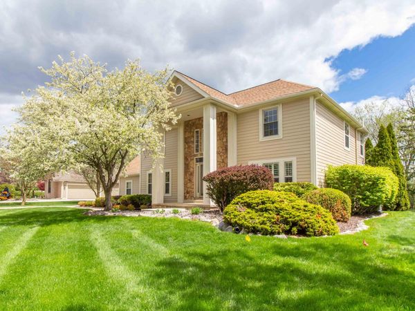 4101 Lake Forest Drive E, Ann Arbor, MI 48108