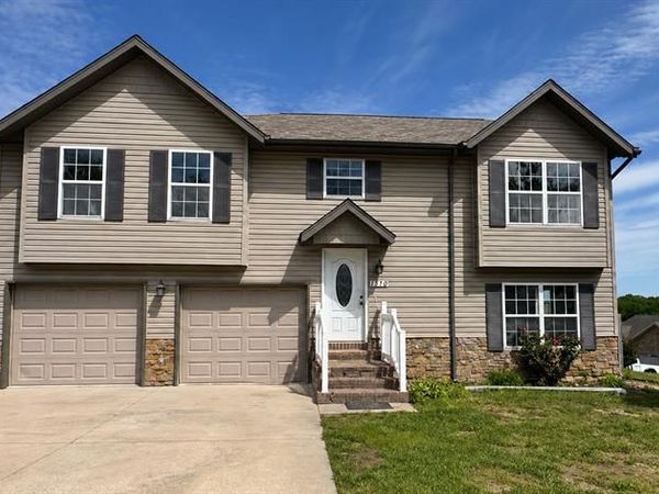 1570 Lyle Curtis Circle, Waynesville, MO 65583