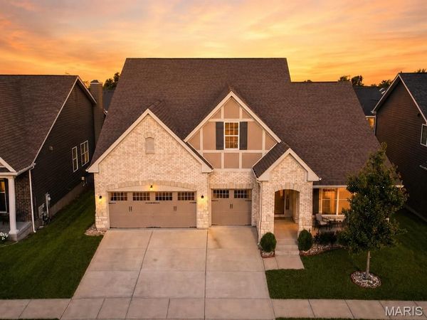 16920 Red Dragon Place, Wildwood, MO 63011