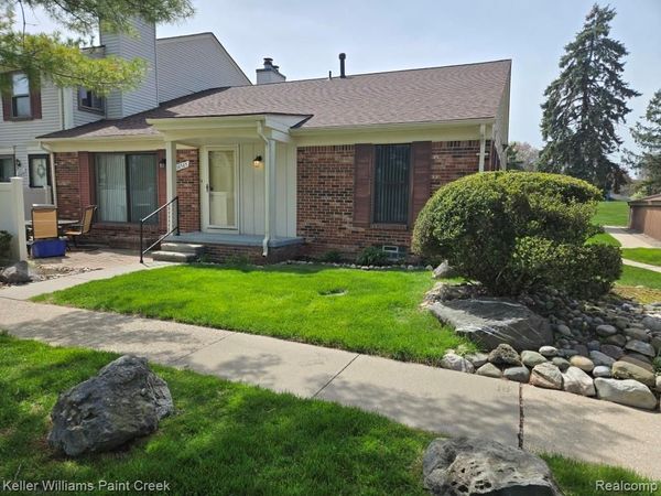 38565 Golfview Drive W, Clinton Twp, MI 48038