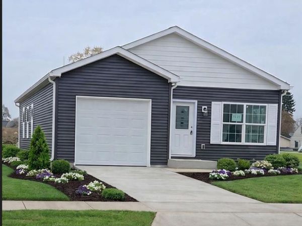 7543 Packard Ave, Warren, MI 48091