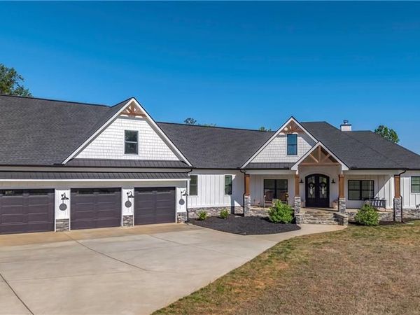 2392 Welcome Road , Roopville, GA 30170