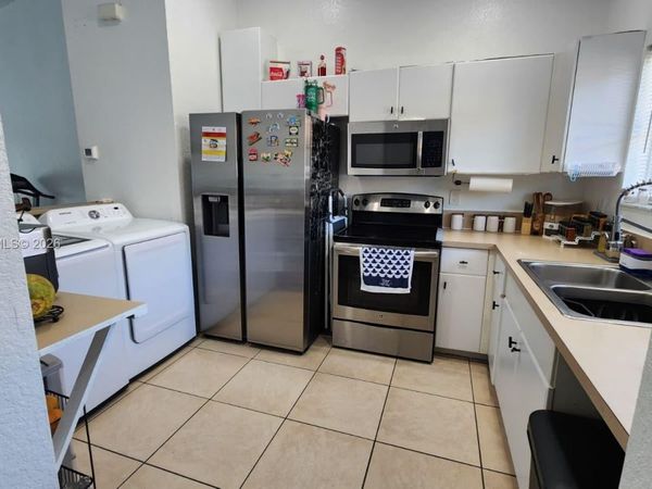 3926 SW 48th Ave , Pembroke Park, FL 33023