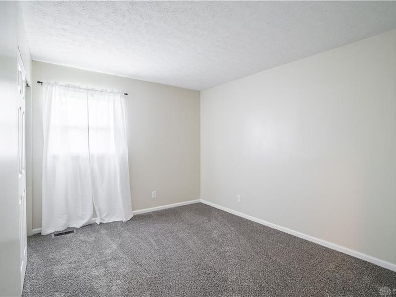934 Carole Street, Miamisburg, OH 45342 Photo 13