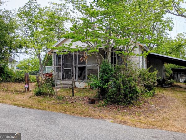 317 Poplar Street, Swainsboro, GA 30401