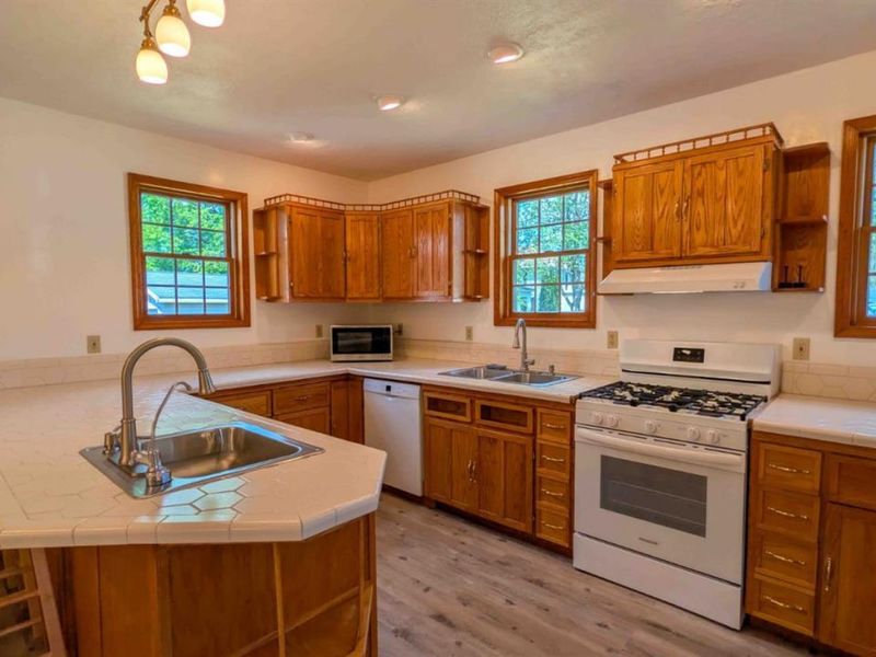 336 N Church Street, Oak Harbor, OH 43449 Photo 20