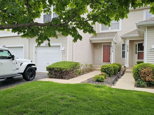 1514 Meadowsedge Drive , Carpentersville, IL 60110