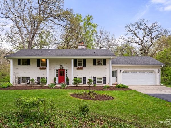 41W880 White Oak Lane, St. Charles, IL 60175