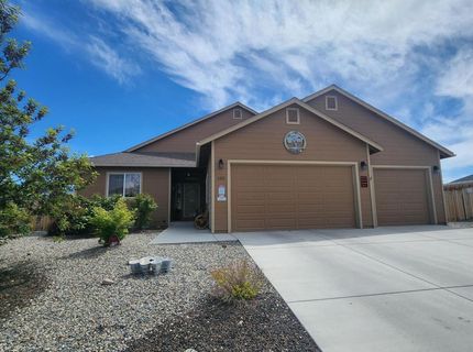 135 Cambridge Drive, Dayton, NV 89403 Photo
