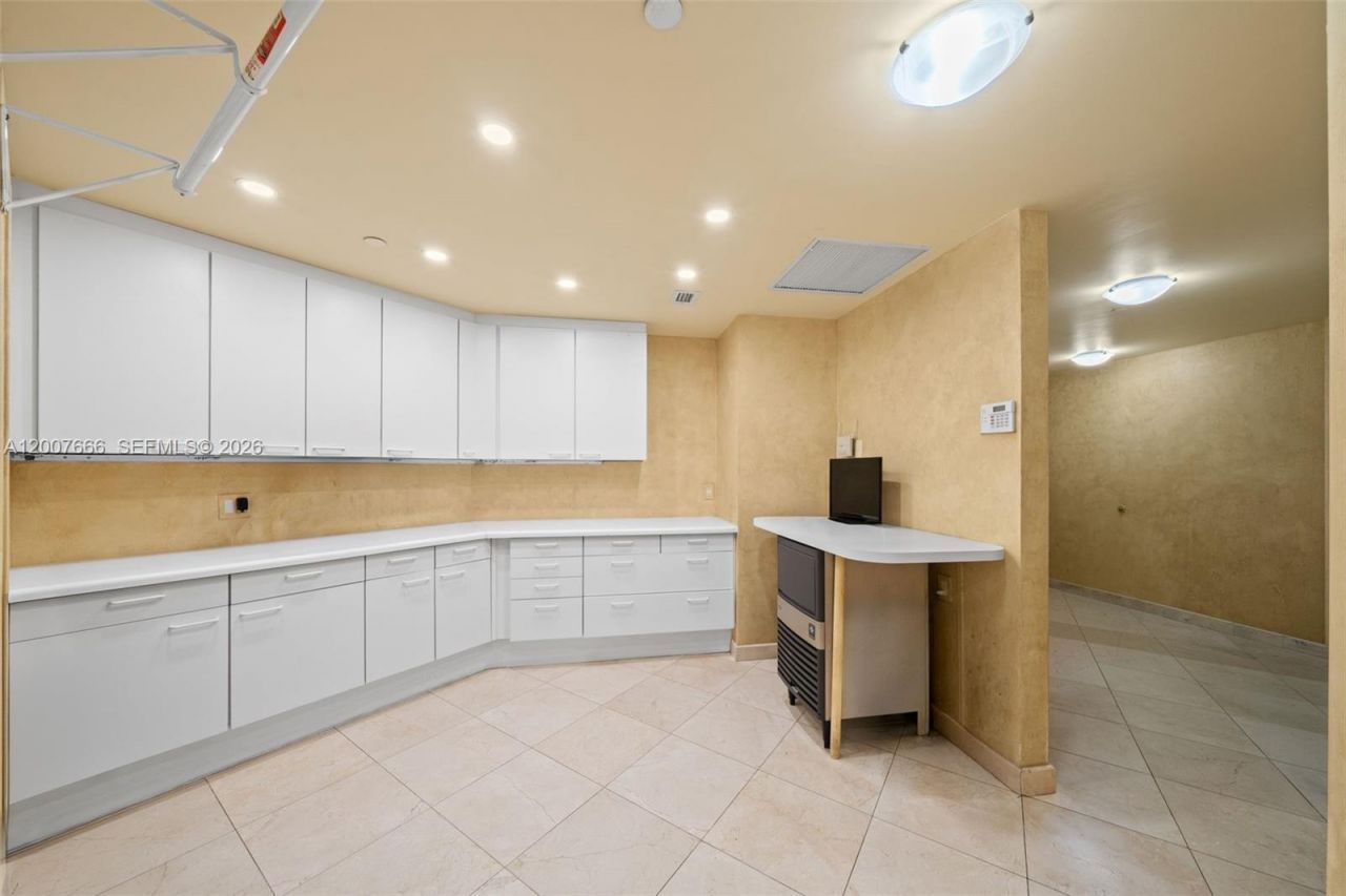 9999 Collins Ave, Unit 6G, Bal Harbour, FL 33154 Photo