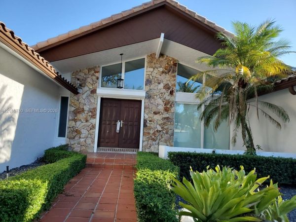 10500 SW 126th St , Miami, FL 33176