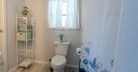 8214 Tiki Ln, Sacramento, CA 95828 Photo
