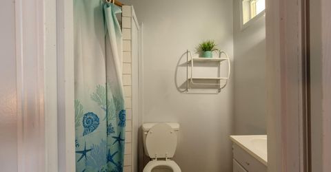 8214 Tiki Ln, Sacramento, CA 95828 Photo