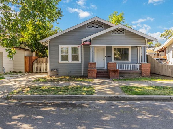 828 8th St, Marysville, CA 95901