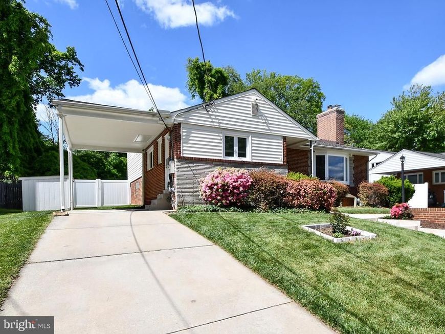 9823 Singleton Drive, Bethesda, MD 20817 Main Photo