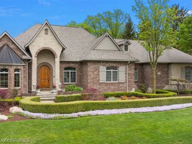 1181 Iroquois Trail, Oxford Twp, MI 48371