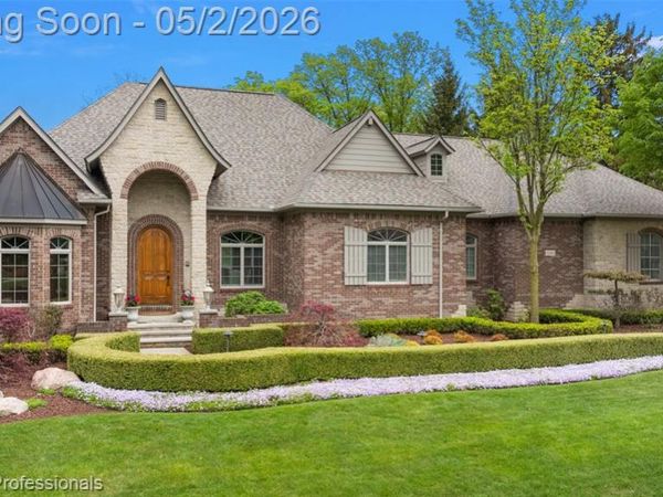 1181 Iroquois Trail, Oxford Twp, MI 48371
