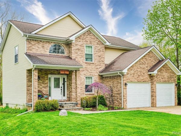 25929 Clark, Novi, MI 48375