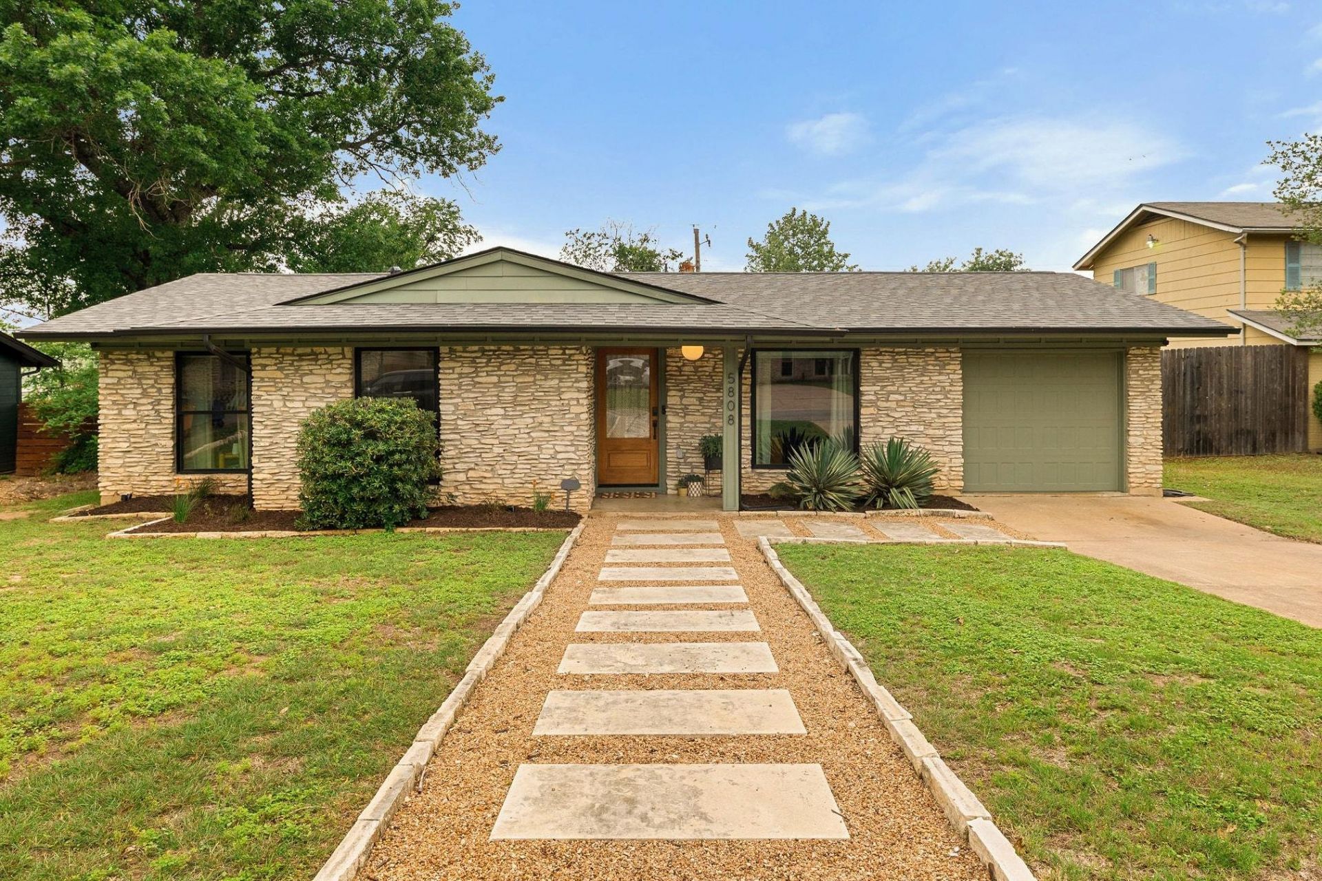 5808 Gloucester Ln, Austin, TX 78723 Main Photo