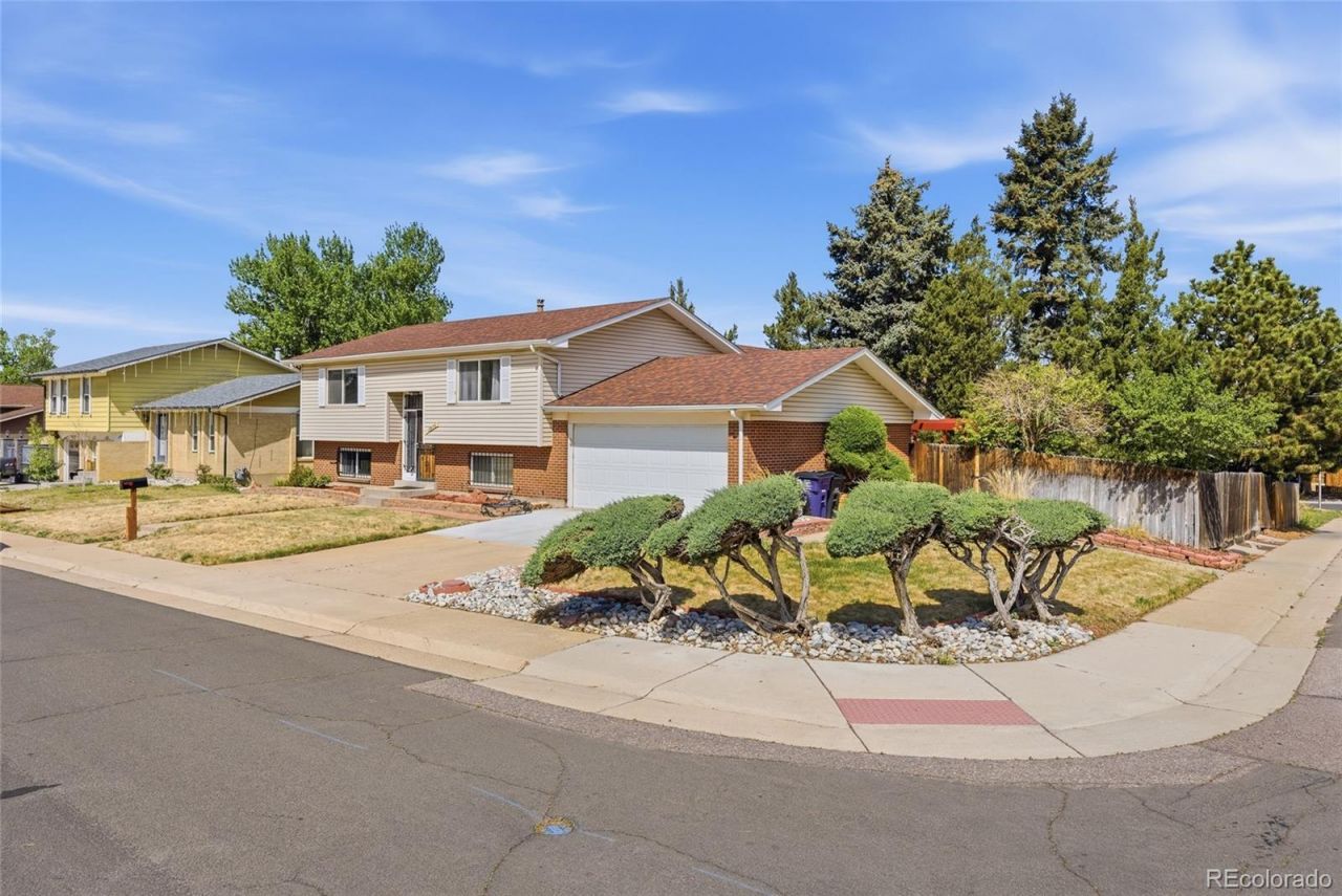 12973 E Elgin Place, Denver, CO 80239 Main Photo