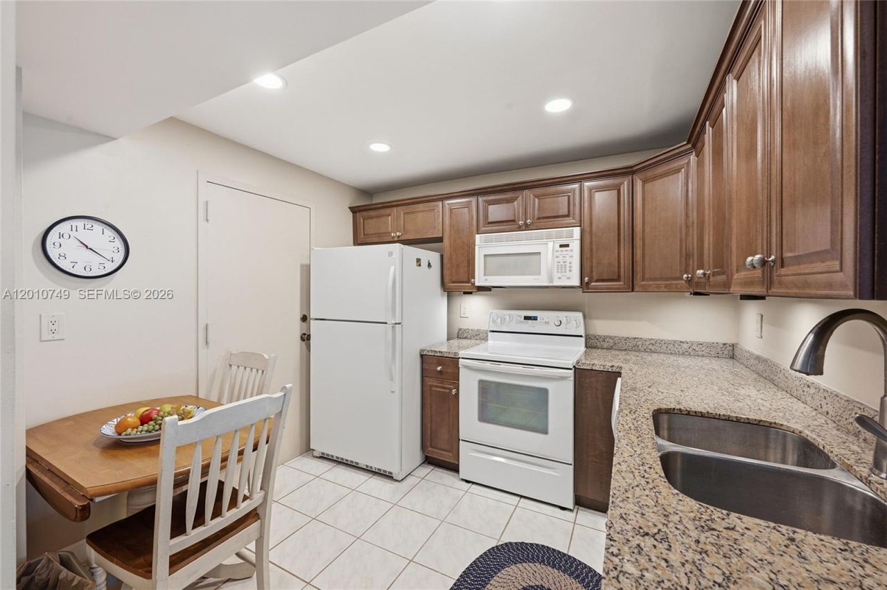 1160 N Federal Hwy, Unit 822, Fort Lauderdale, FL 33304 Photo