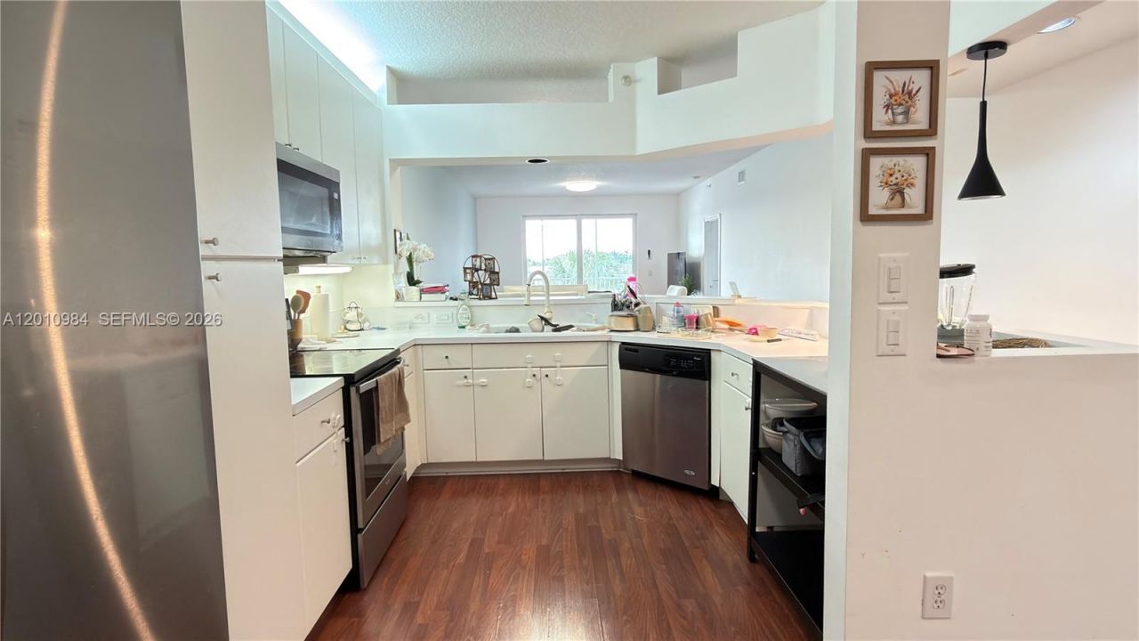 10730 NW 66th St , Unit 313, Doral, FL 33178 Photo