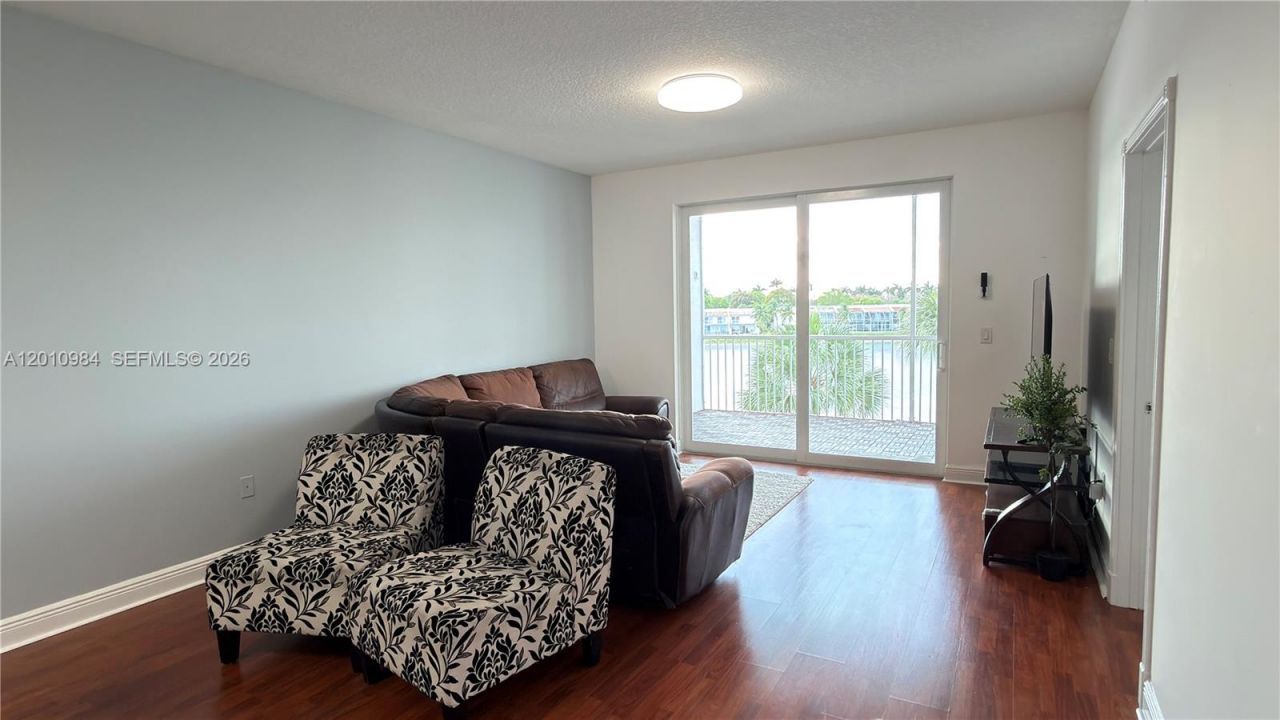 10730 NW 66th St , Unit 313, Doral, FL 33178 Photo