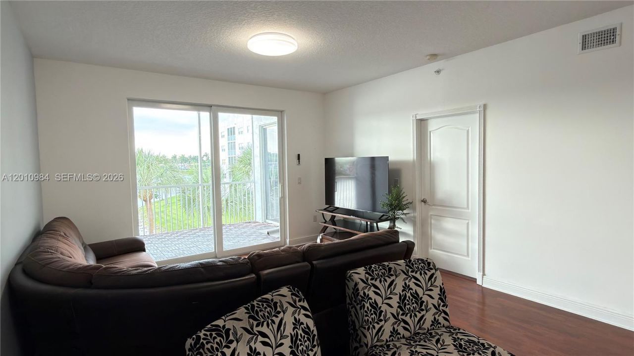 10730 NW 66th St , Unit 313, Doral, FL 33178 Photo