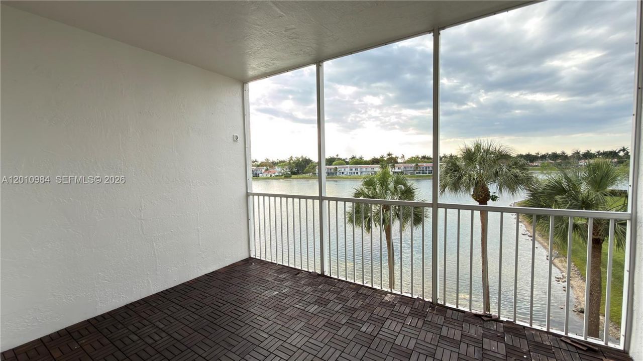 10730 NW 66th St , Unit 313, Doral, FL 33178 Photo