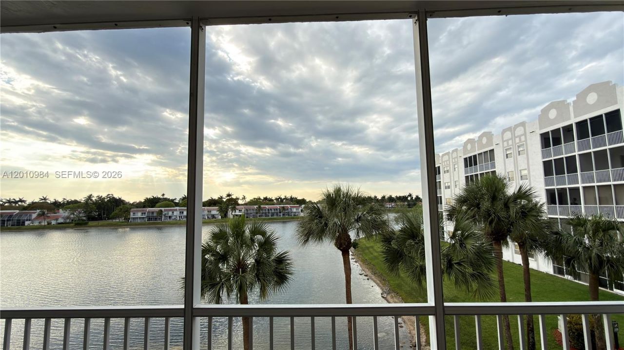 10730 NW 66th St , Unit 313, Doral, FL 33178 Photo