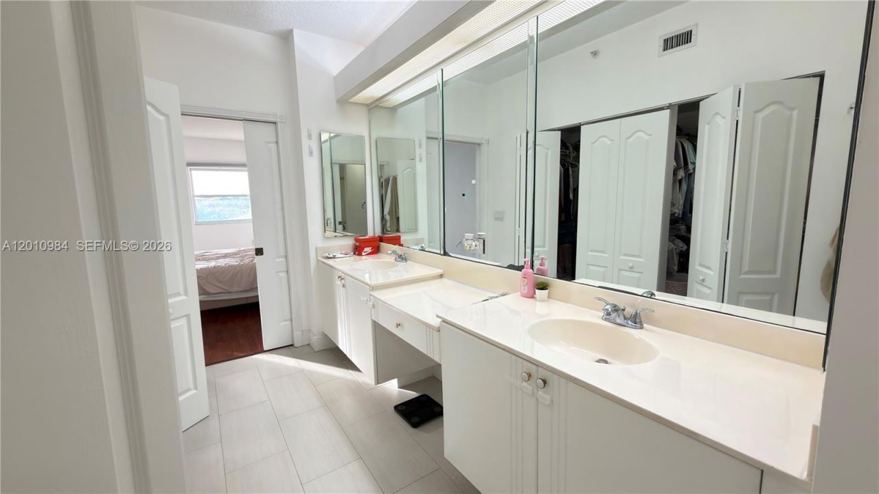 10730 NW 66th St , Unit 313, Doral, FL 33178 Photo