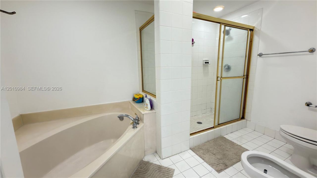 10730 NW 66th St , Unit 313, Doral, FL 33178 Photo