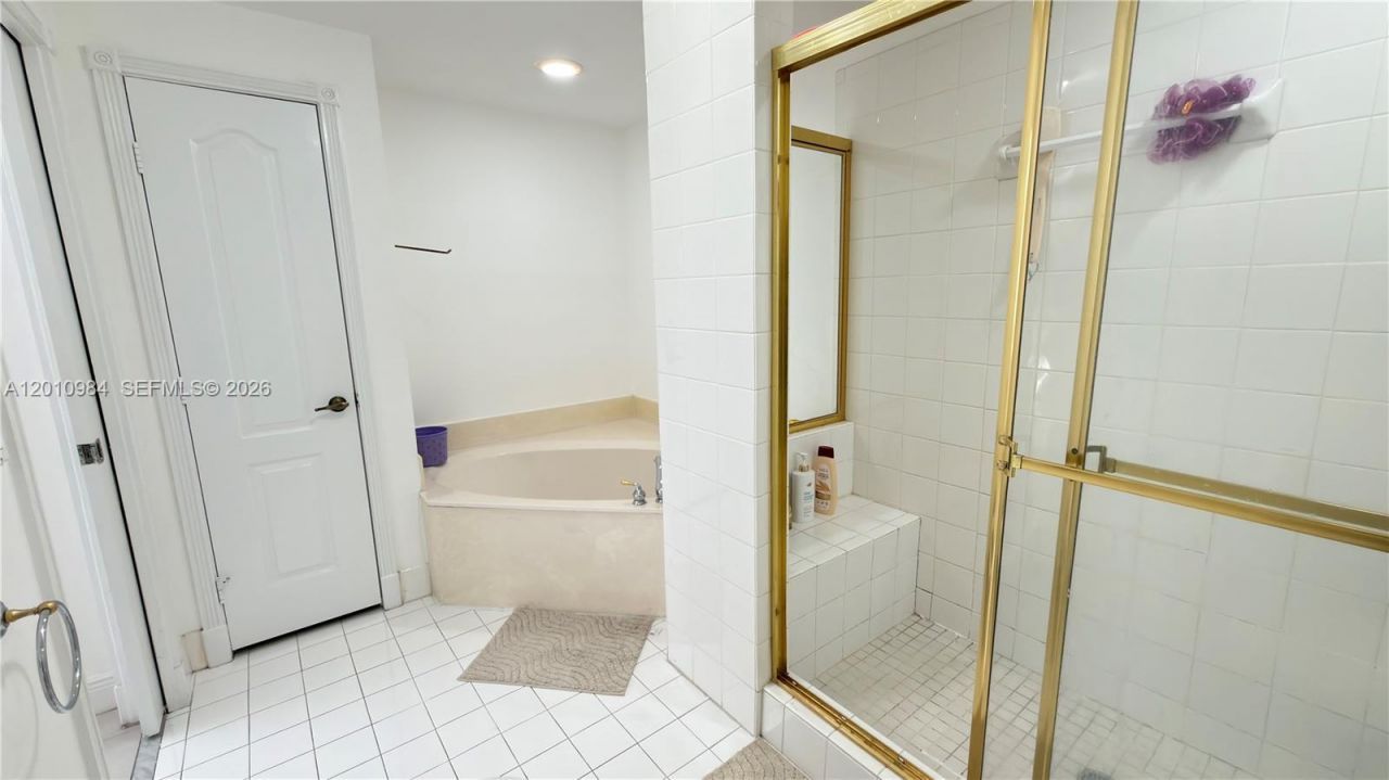 10730 NW 66th St , Unit 313, Doral, FL 33178 Photo