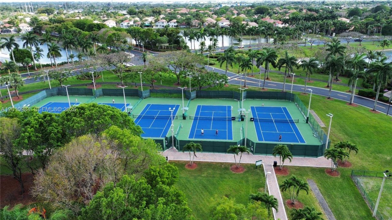 10730 NW 66th St , Unit 313, Doral, FL 33178 Photo