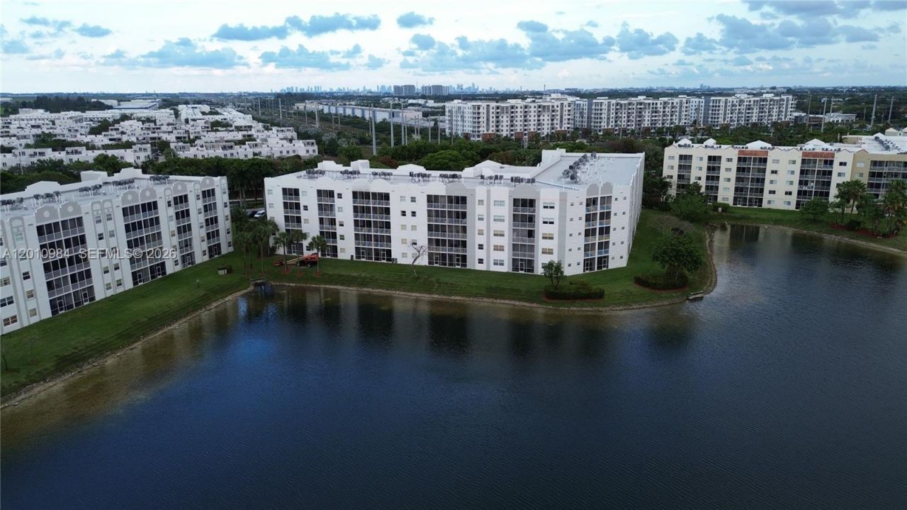 10730 NW 66th St , Unit 313, Doral, FL 33178 Photo