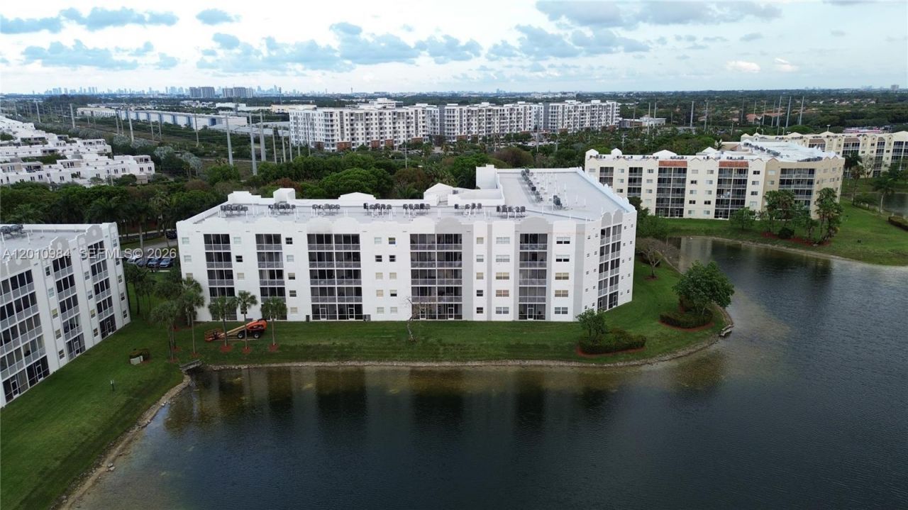 10730 NW 66th St , Unit 313, Doral, FL 33178 Photo