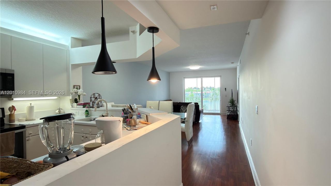10730 NW 66th St , Unit 313, Doral, FL 33178 Photo