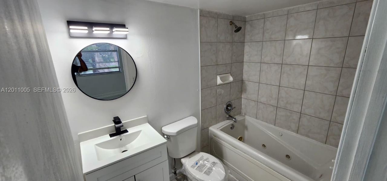 1020 NW 80th Ave, Unit 203, Margate, FL 33063 Photo